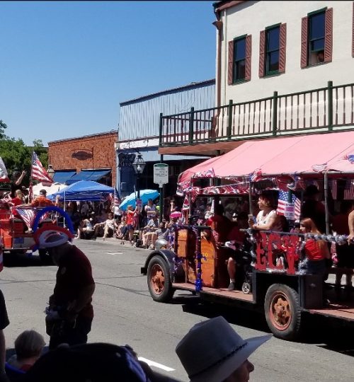 Grass Valley parade small